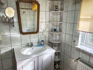 Bathroom Sink, Plumbing Fixture, Interior Design, Flooring, Sink, Floor, Tap, Plumbing, Room, Bathroom