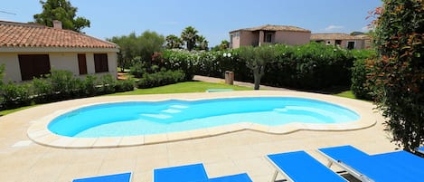 Swimming Pool, Property, Real Estate, Residential Area, Garden, Home, Azure, Aqua, House, Shade