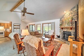 Living Room | Cable TV | Wood-Burning Fireplace