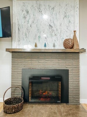 Electric fireplace with remote control