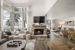 Tucked up against Aspen Mountain but 2 blocks to town, this condo is perfectly located to enjoy time in Aspen.