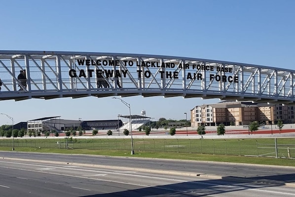 Under 5 minutes to the entrance to Lackland Air Force Base ‘Gateway to the Airforce’