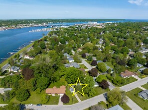 1/2 a block off the water and a 10-15 minute walk to downtown