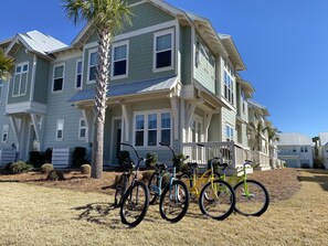 5 bikes with locks and helmets provided