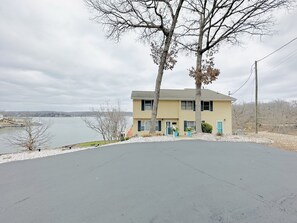 Private lakefront home directly across from Margaritaville.