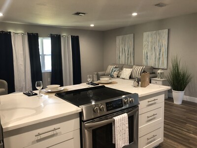 UPDATED VACATION POOL & HOT TUB HOME CLEARWATER / DUNEDIN 