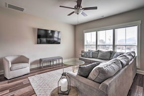Living Room | 1st Floor | Smart TV