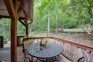 Private Deck | Outdoor Dining | Gas Grill