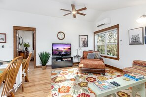 Living Area with Smart TV (free Xfinity app)