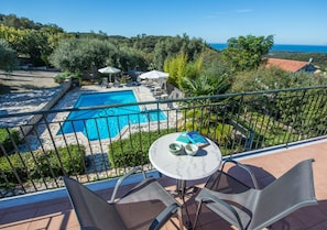 Villa Lenio Perithia Loutses pool view