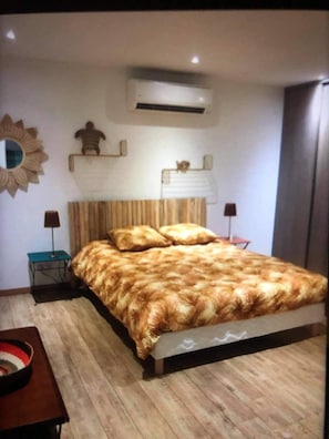 Chambre adultes lit "queen size" en 160cm