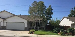 Nicely landscaped front and back with native Colorado aspen trees. Quiet!