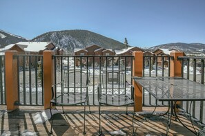 Enjoy the fresh mountain air! #winter