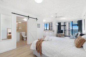Bedroom/bathroom