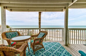 Ocean Dunes 2101A deck