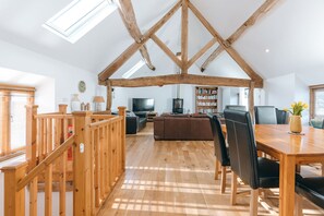 hay barn upstairs open plan kitchen dining living to sit up to 8 round the table