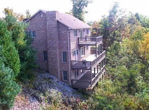 On the lake and within minutes of Jamestown Marina & Lily Creek Boat Ramp.