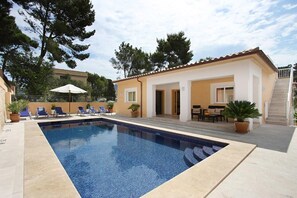 Villa Medina, Cala Sant Vicenç (3)