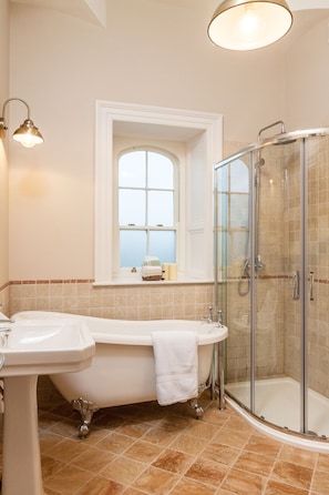 Furlong Bathroom
