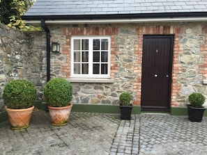 Courtyard Room Entrance