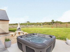 Hot tub | Morven View, Dunbeath, near Wick