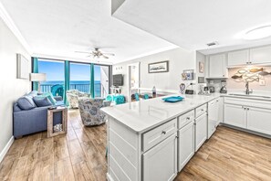 Large Fully Equipped Kitchen with Extra Seating at the Breakfast Bar