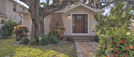 Sarasota Vacation Rental Cottage | 2BR | 2BA | 1,300 Sq Ft