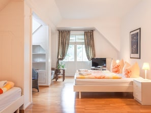 Bed room