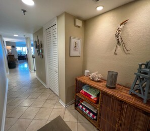 Front entrance into this 2 BR 2 BA condo with a direct beachfron - Front entrance into this 2 BR 2 BA condo with a direct beachfront view of Indian Shores Beach