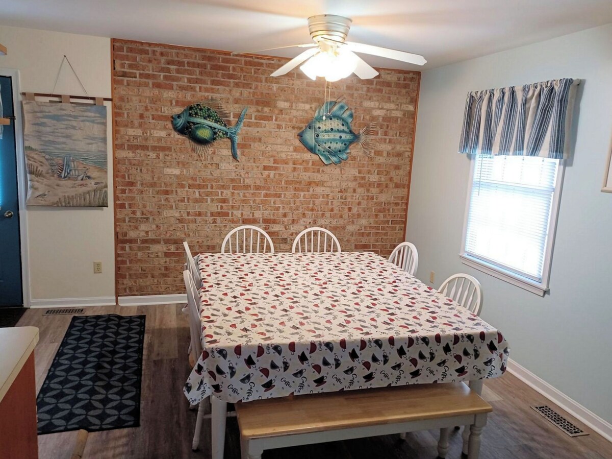 Blue Diamond – Water Access – Townhouse – Community Pool and Community Dock