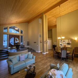 Upstairs Livingroom with lake views and gas fireplace.