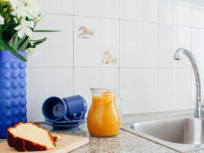 Studio Kitchen.