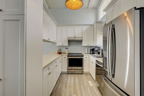 99 Dune Lane - Kitchen