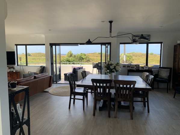 dining space, open plan with lounge and kitchen