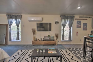 Living Room | Air Conditioning