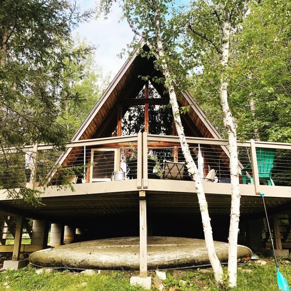 Welcome to our Lakefront home!!