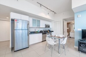 Miami Miami Beach 1 Deluxe Partial Ocean Vi Kitchen