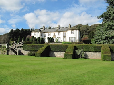 Upper West Wing Flat, CUPAR, FIFE