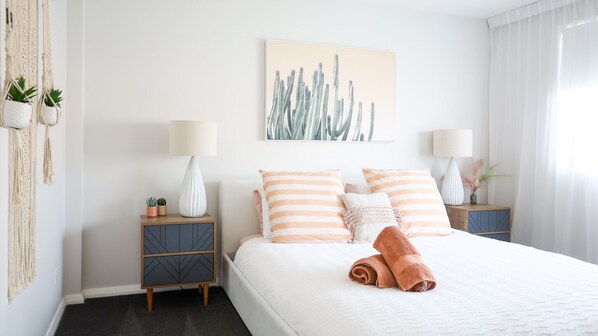 Main bedroom - Delux king bed