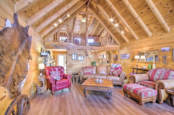 Elizabeth Vacation Rental Cabin | 3BR + Loft | 3BA | 2 Stories | 2,750 Sq Ft