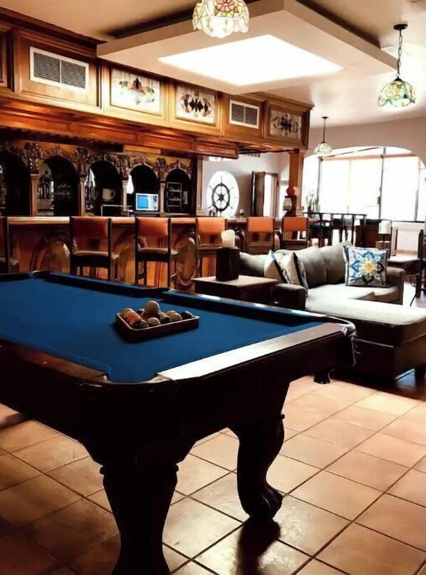 Bar (in der Unterkunft)