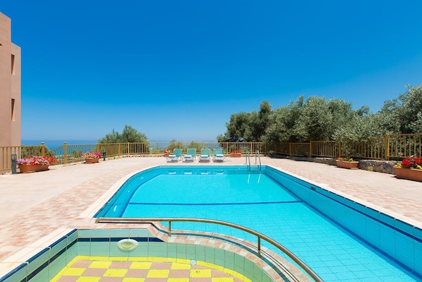 Maroulas Villa Stavros! Private pool and amazing view!
