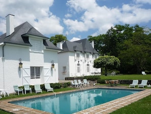 The Loft Apartment is located on the Clos Mirabel Estate