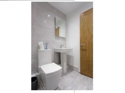 Quad room-Luxury-Private Bathroom-Occupancy 4