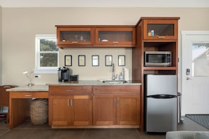 Kitchenette.