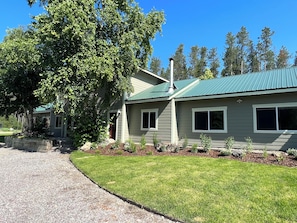 East wing of the lodge. 