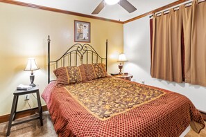 Queen bed in bedroom