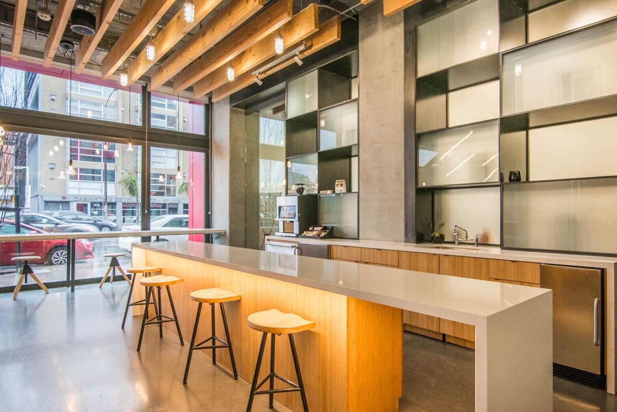 Stunning SoMa 2BR w/ BBQ + Gym + Patio near tech companies by Blueground