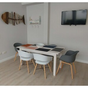 Ap. 11. Dining area