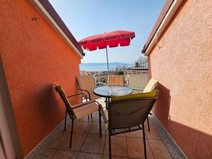 balcony with sea view